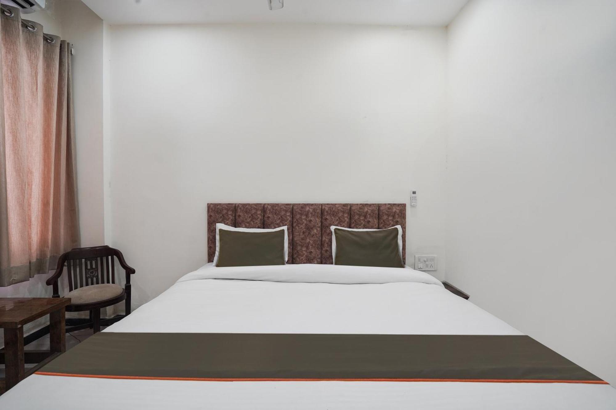 Townhouse Amanaka Formerly Hotel City Pride Rāipur Buitenkant foto