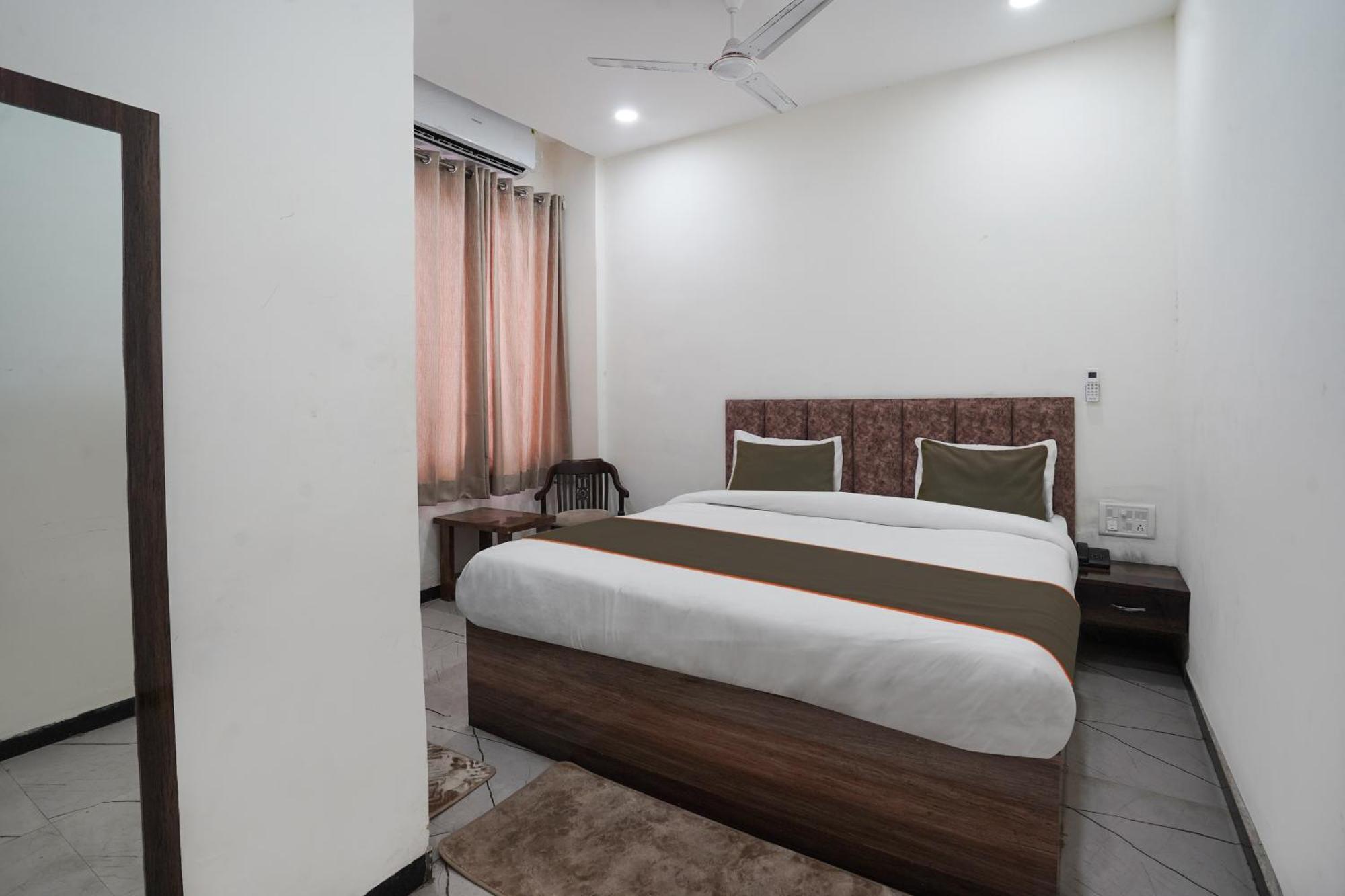Townhouse Amanaka Formerly Hotel City Pride Rāipur Buitenkant foto